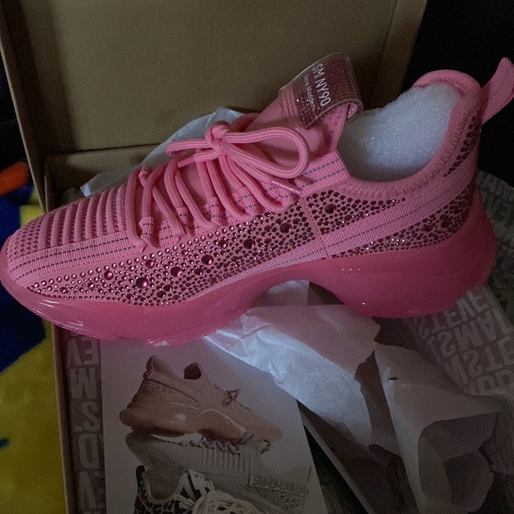 Steve Madden Sneakers - Picture 7 of 7